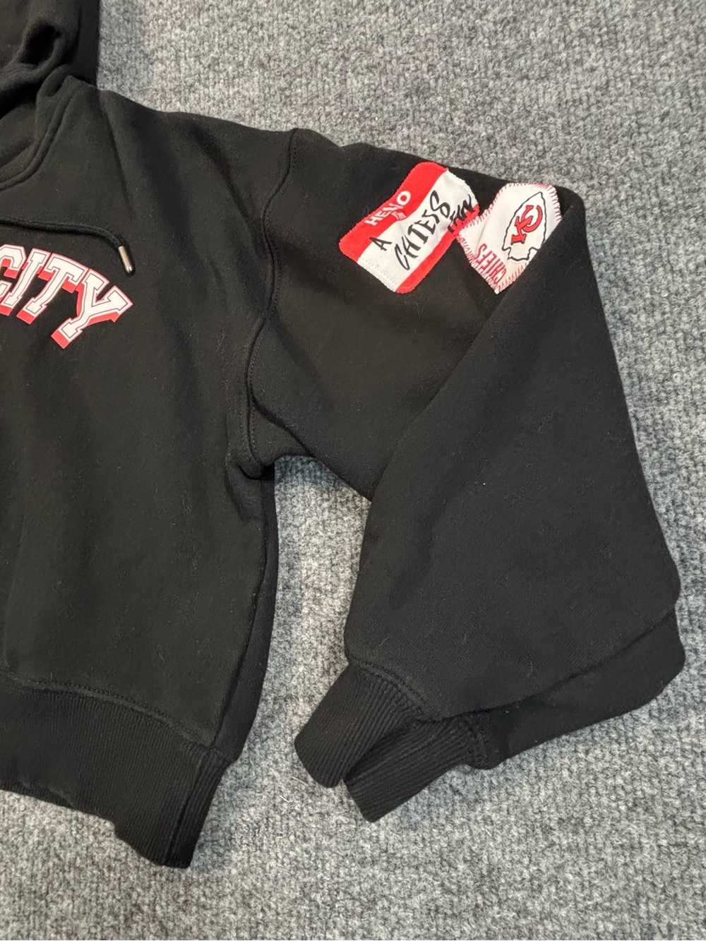 WEAR by Erin Andrews Kansas City Chiefs Cropped Hoodie Womens Small Black NFL - Picture 3 of 15